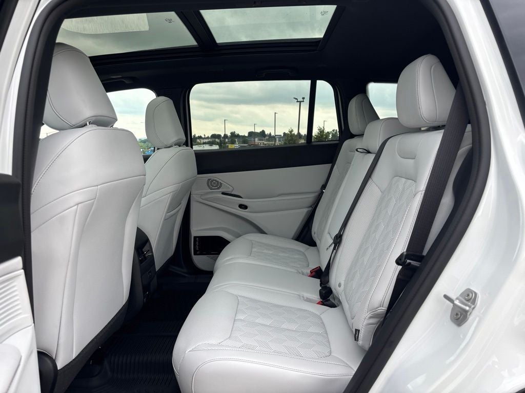 2026 Jeep Cherokee Overland