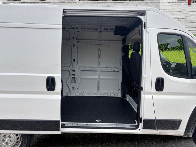 2026 RAM ProMaster Cargo Van Tradesman